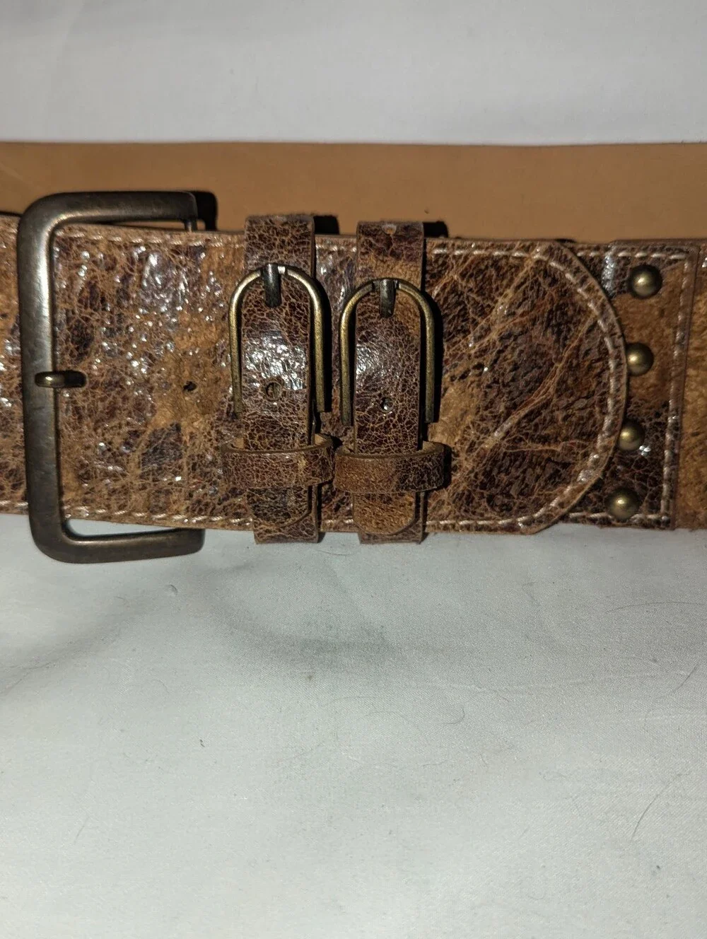 Natalie & Co Women's Vintage-Style Brown Leather Belt with Triple Buckle Detail